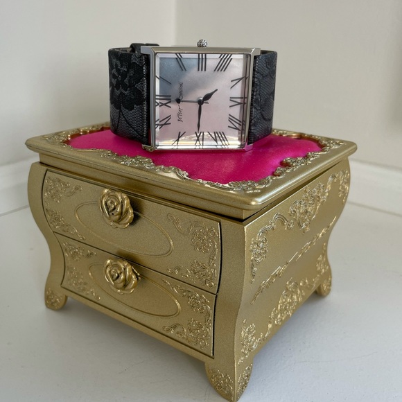 BETSEY JOHNSON unworn black lace mirror watch - Picture 6 of 6